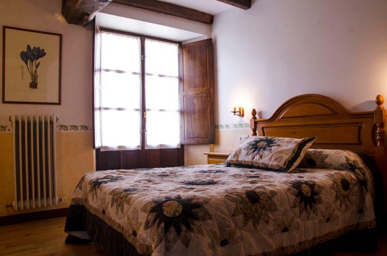 Casa Rural Erteikoa - Selva De Irati アリア  エクステリア 写真